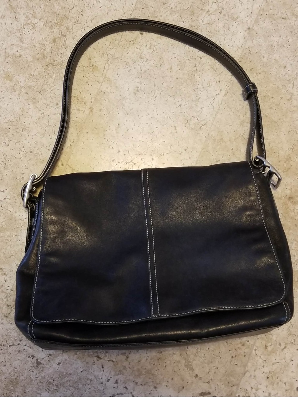 Vintage Coach Black Leather Shoulder Bag 9570